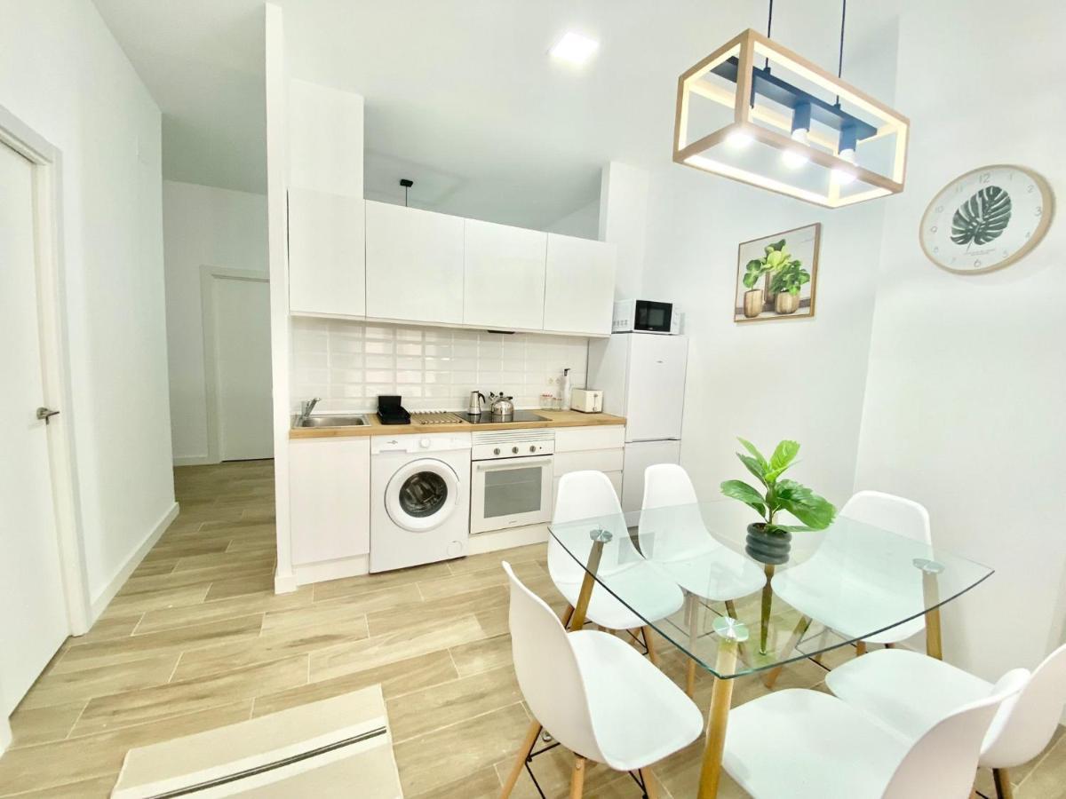 Puente Praga Aparment Daire Madrid Dış mekan fotoğraf