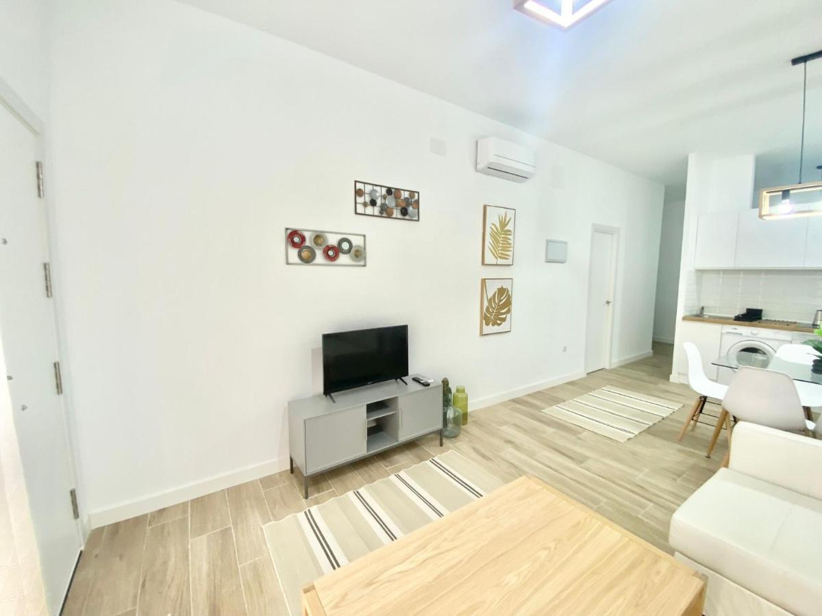 Puente Praga Aparment Daire Madrid Dış mekan fotoğraf